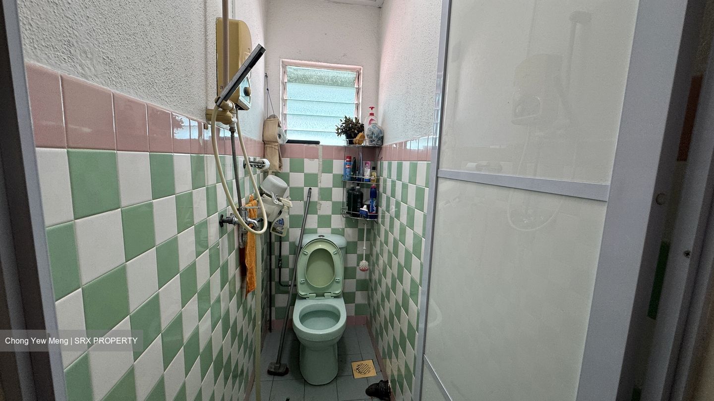 Jalan Hiboran (D13), Terrace #512588531